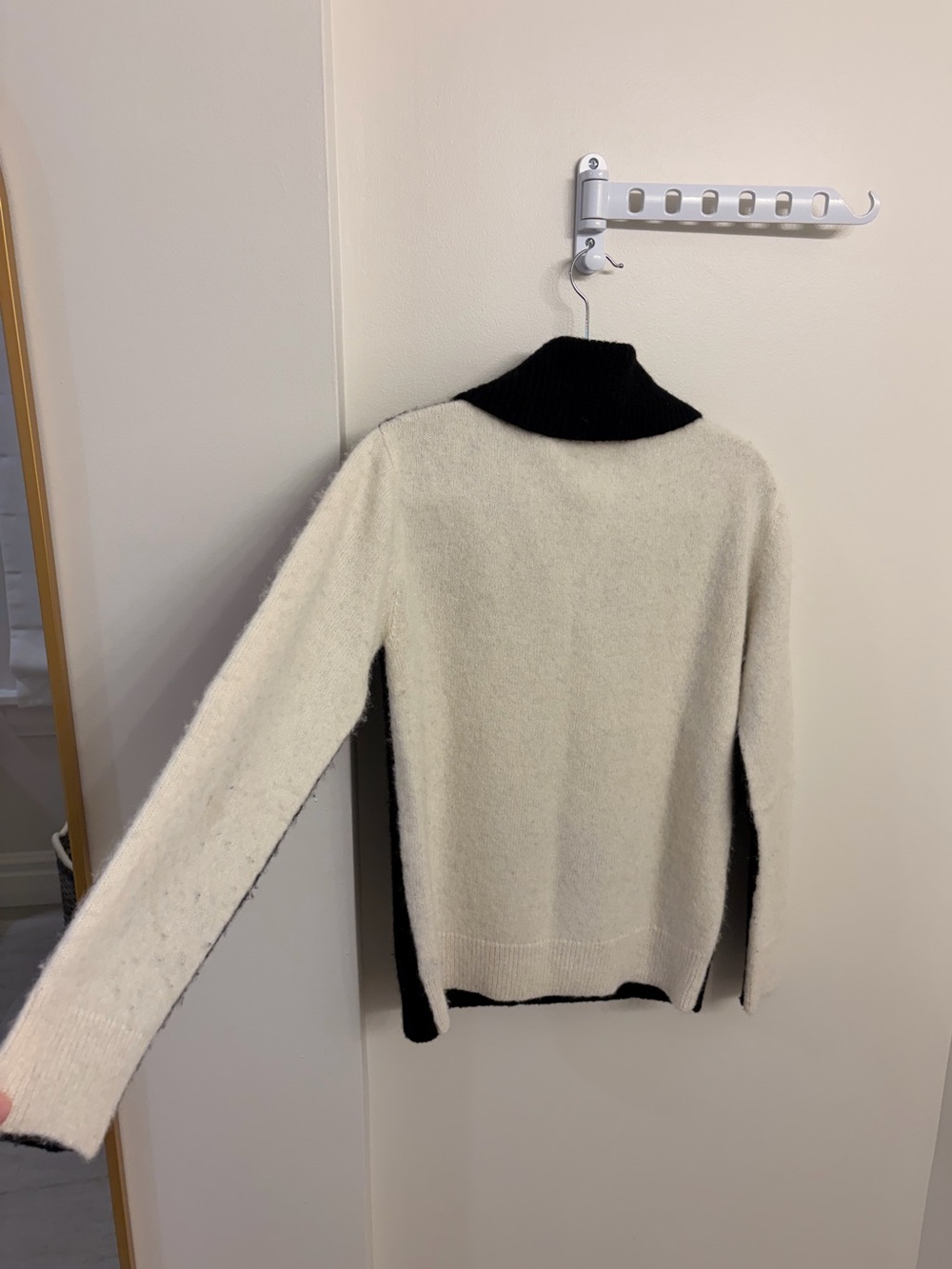 Ciao Lucia Cashmere Sweater - Picture 3 of 4